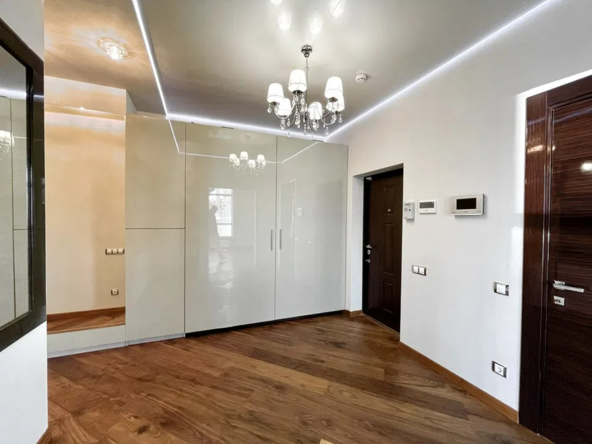 Продажа 3к квартиры в Киеве,  ЖК Новопечерские Липки, Драгомирова Михаила ул., 5 16