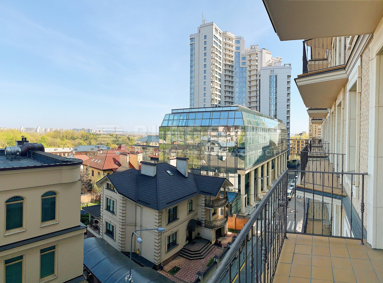 Продажа 4к квартиры в Киеве,  ЖК Ренессанс Резиденс, Новоселицкая ул., 10 5