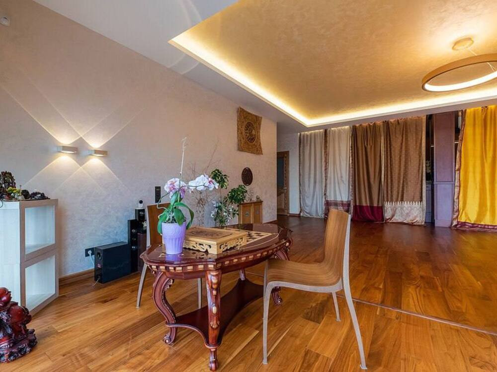 Продажа 4к квартиры в Киеве,  ЖК Новопечерские Липки, Драгомирова Михаила ул., 9 6