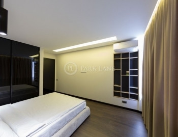 Продажа 2к квартиры в Киеве,  ЖК Роял Тауер, Саксаганского ул., 37К 4