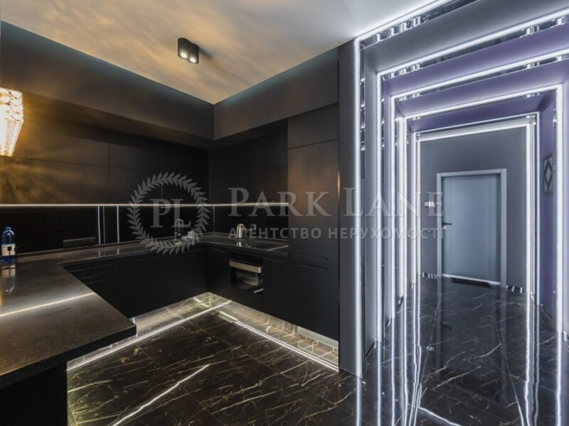 Продажа 2к квартиры в Киеве,  ЖК Роял Тауер, Саксаганского ул., 37К 4