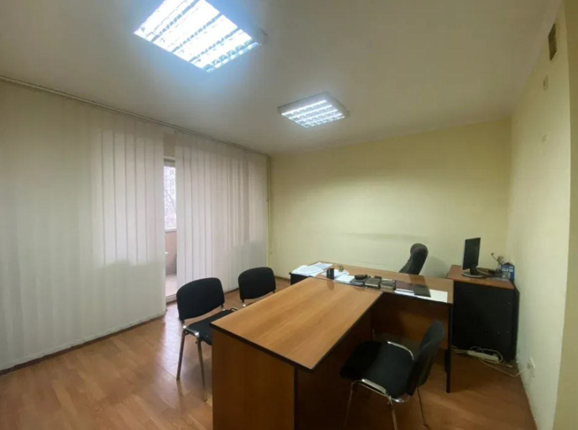 Продаж 2к квартири в Києві, Межигірська вул., 28 2