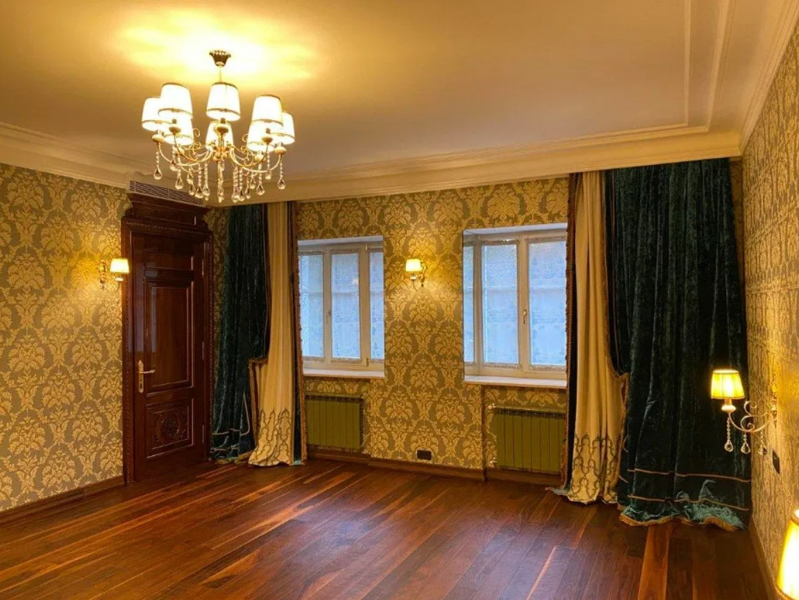Продажа 2к квартиры в Киеве,  Кропивницкого ул., 1