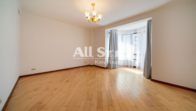 Instytutska St 18Б sub 2