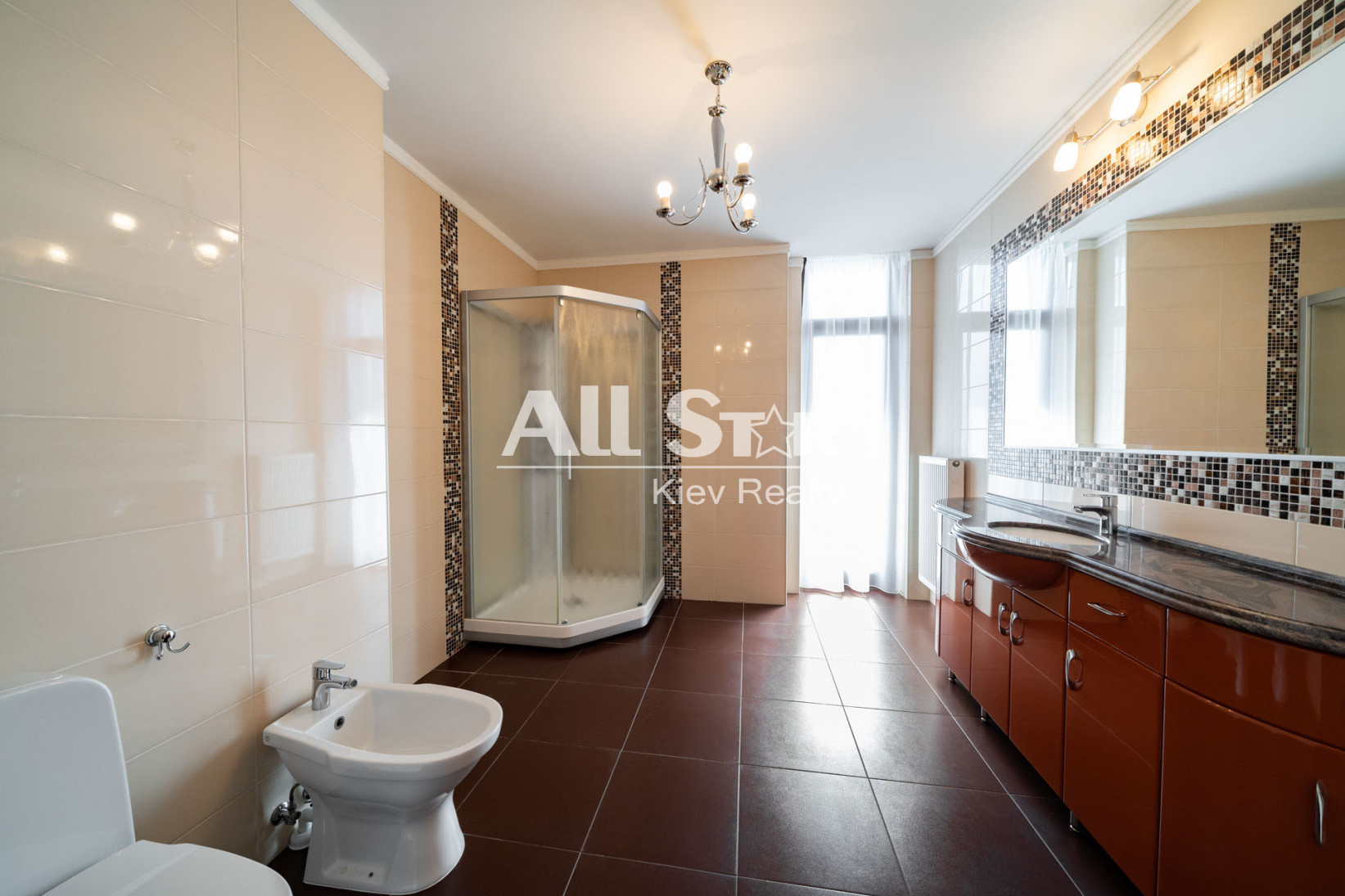3 BD Apartment for rent in Kiev,  18Б Instytutska St 3