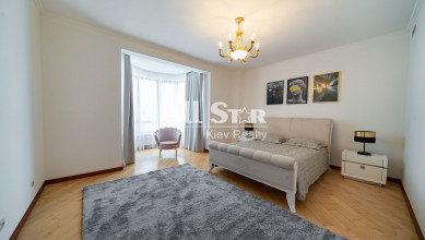 Instytutska St 18Б sub 6