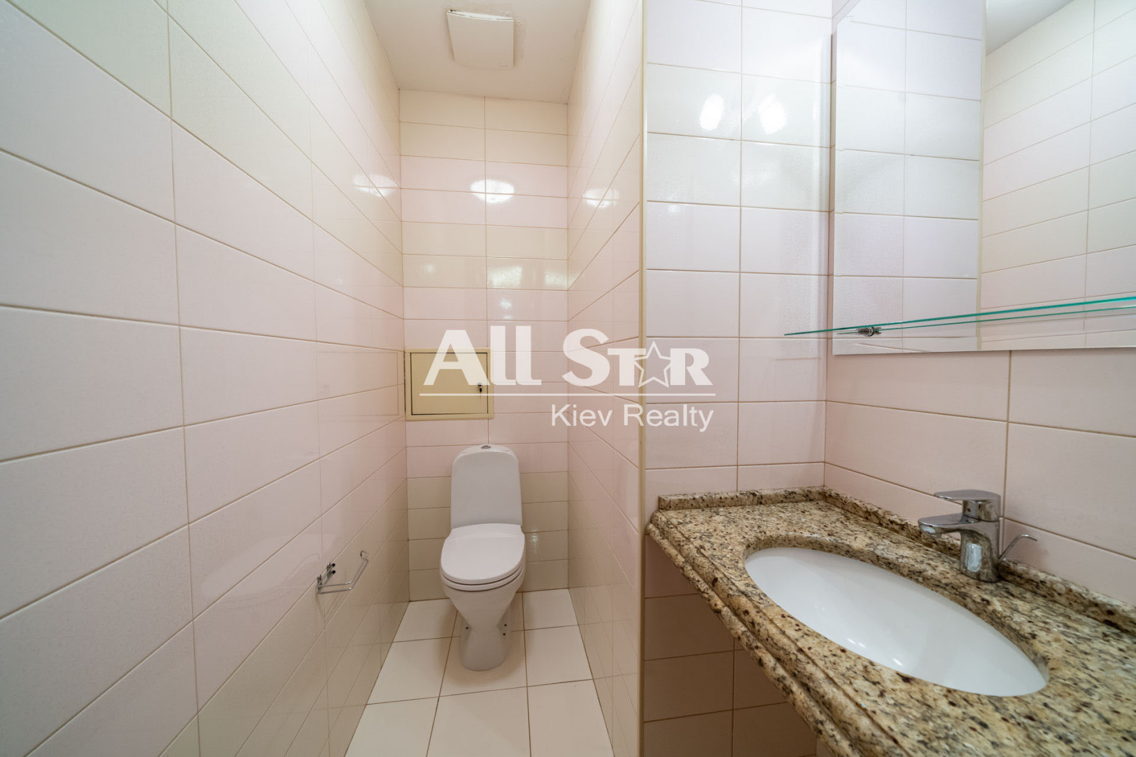 3 BD Apartment for rent in Kiev,  18Б Instytutska St 10