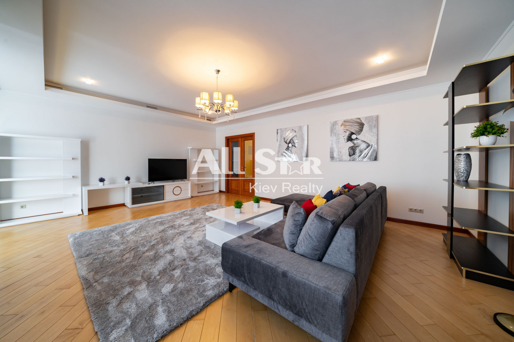 3 BD Apartment for rent in Kiev,  18Б Instytutska St 15