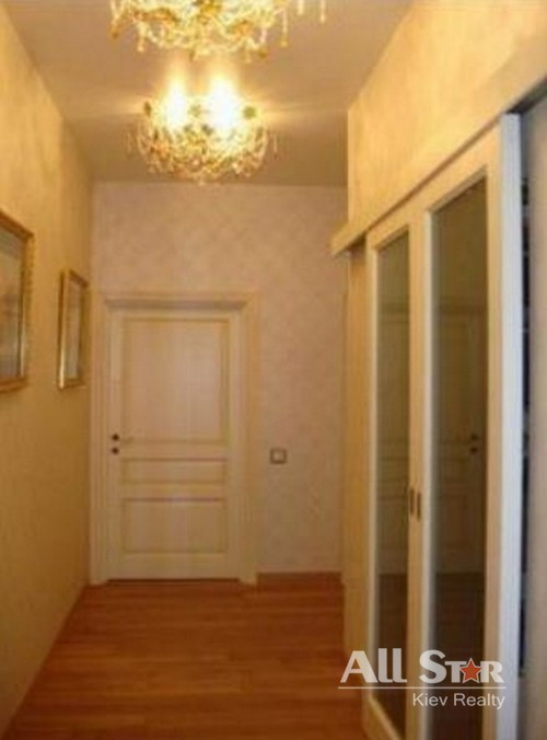 Продажа 4к квартиры в Киеве,  Московская ул., 46/2 14