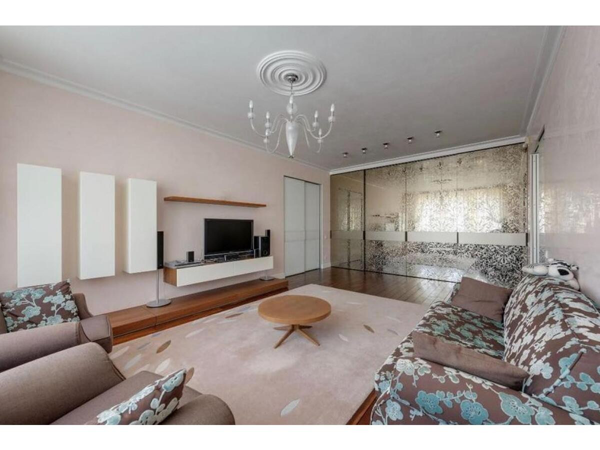 Продажа 2к квартиры в Киеве,  Панаса Мирного ул., 17 0