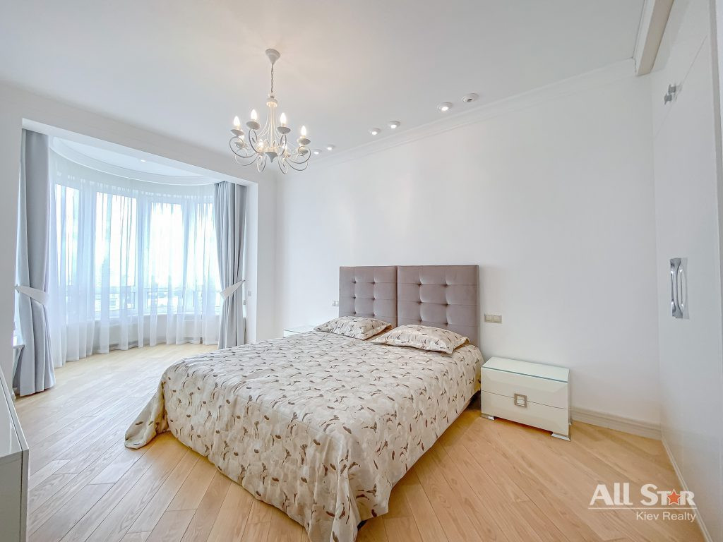 Аренда 3к квартиры в Киеве,  Институтская ул., 18а 3
