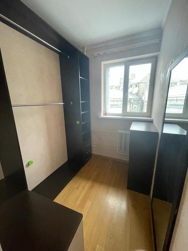 Продажа 4к квартиры в Киеве,  Михайловская ул., 24В 11