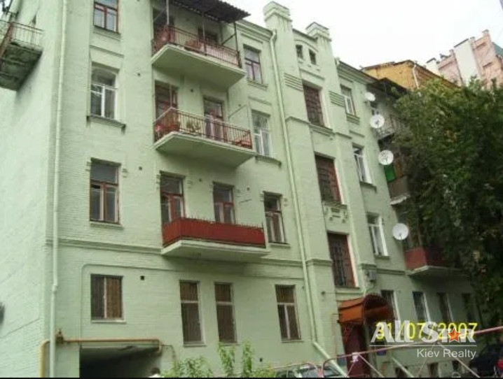 Продажа 3к квартиры в Киеве,  Гончара Олеся ул., 32Б 11