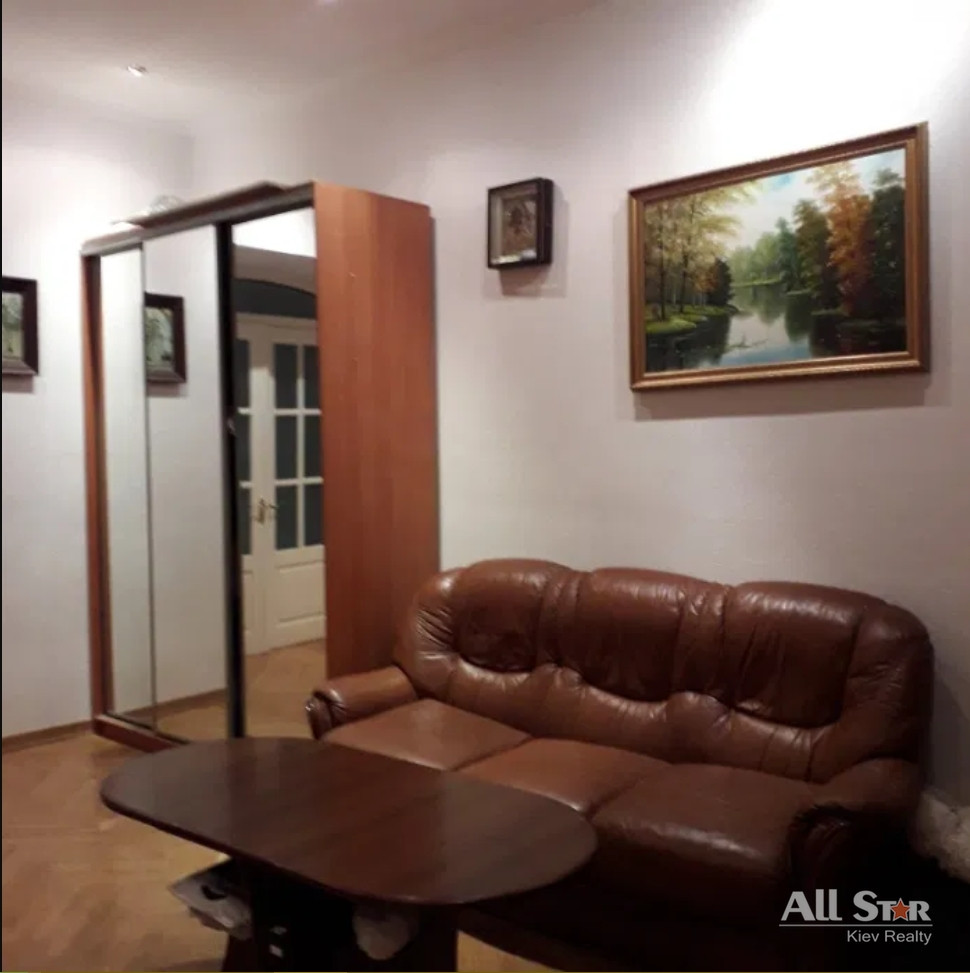 Продажа 3к квартиры в Киеве,  Гончара Олеся ул., 32Б 12