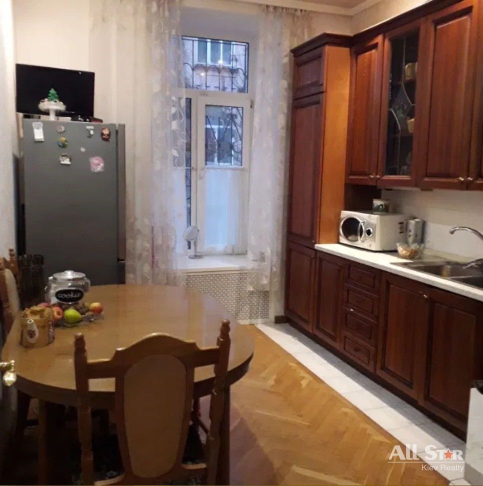 Продажа 3к квартиры в Киеве,  Гончара Олеся ул., 32Б 14