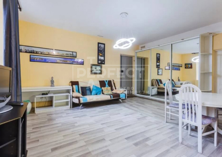 Продажа 2к квартиры в Киеве,  Крещатик ул., 13 0