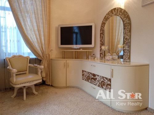 Продажа 3к квартиры в Киеве,  Лютеранская ул., 8 5