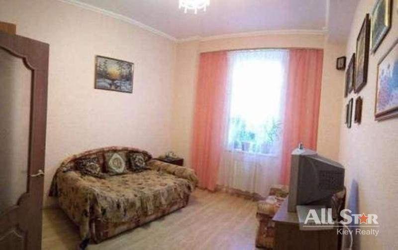 Продажа 3к квартиры в Киеве, Софиевская ул., 14 1