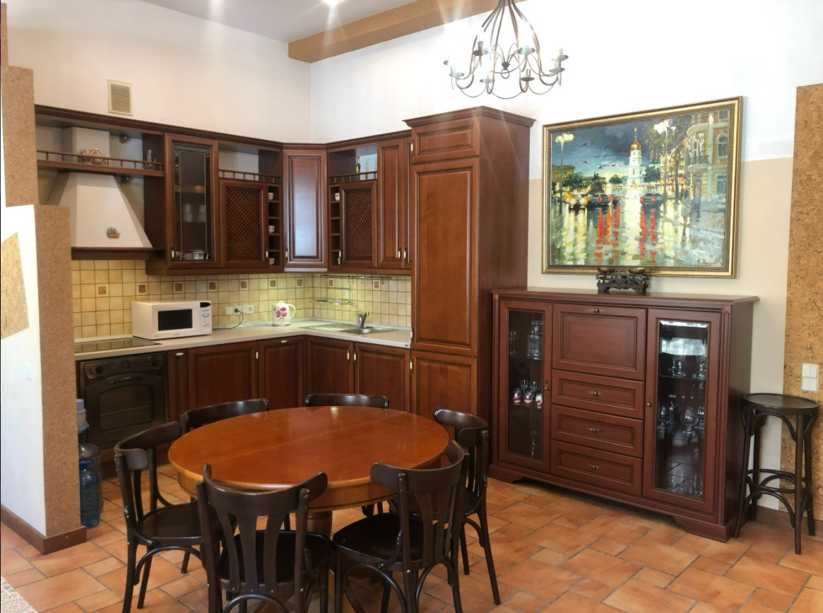 Продажа 2к квартиры в Киеве, Софиевская ул., 4 0