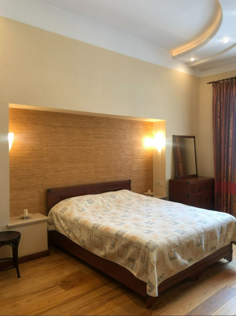 Продажа 2к квартиры в Киеве, Софиевская ул., 4 4