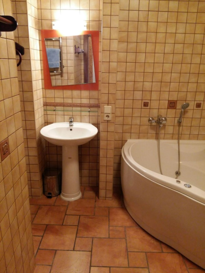 Продажа 2к квартиры в Киеве, Софиевская ул., 4 7