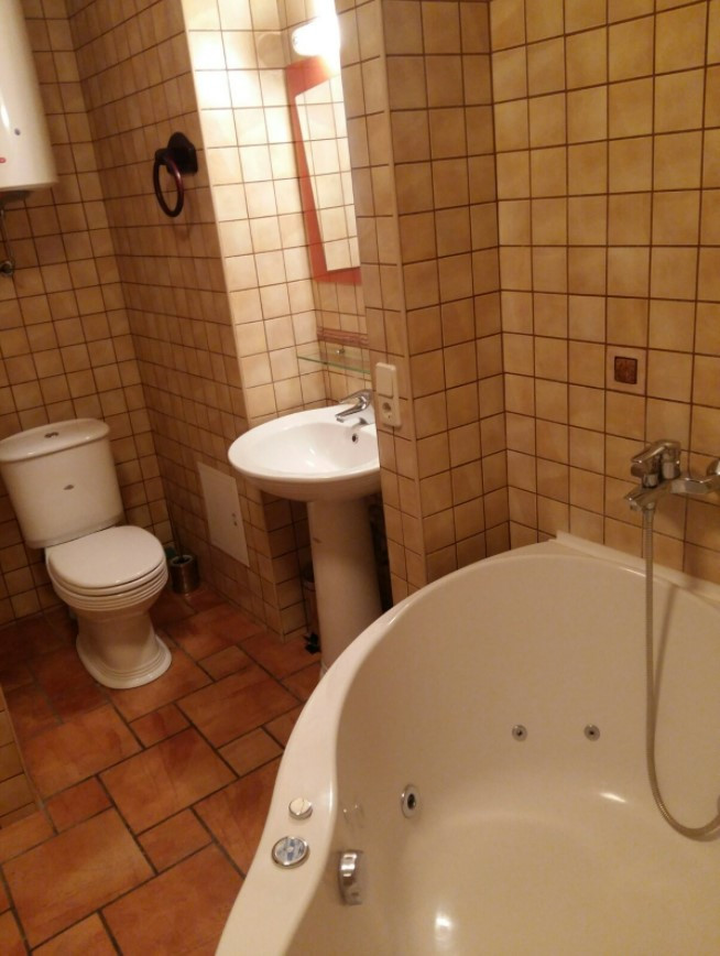 Продажа 2к квартиры в Киеве, Софиевская ул., 4 8