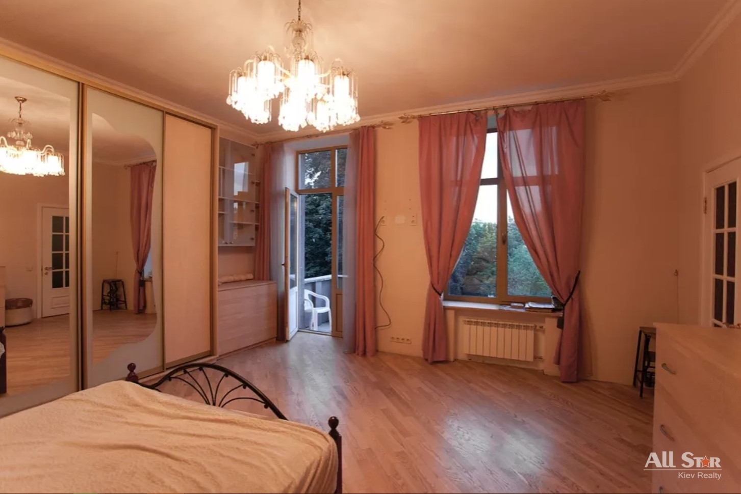 Продажа 3к квартиры в Киеве,  Терещенковская ул., 5 3