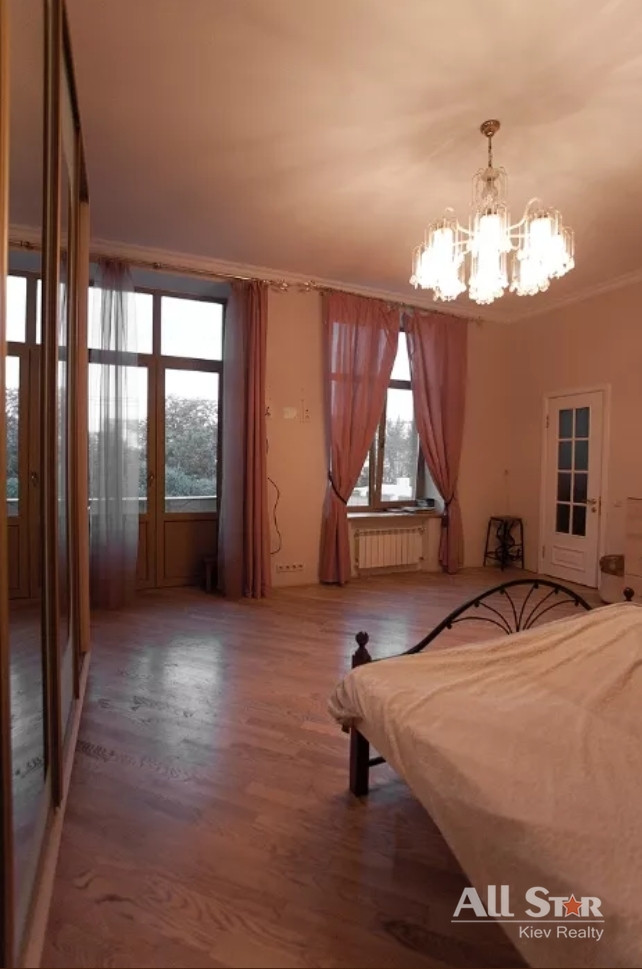 Продажа 3к квартиры в Киеве,  Терещенковская ул., 5 4