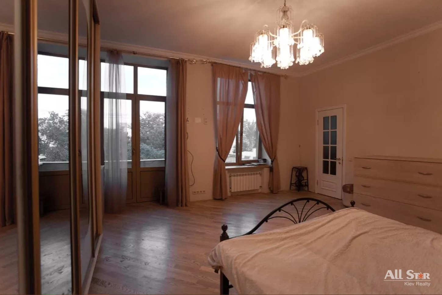 Продажа 3к квартиры в Киеве,  Терещенковская ул., 5 7