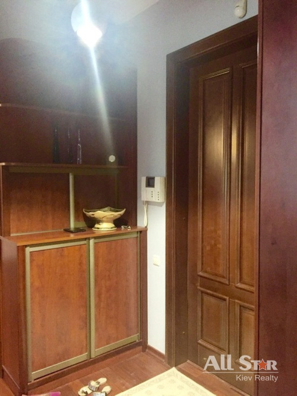Продажа 2к квартиры в Киеве,  Крещатик ул., 23 6