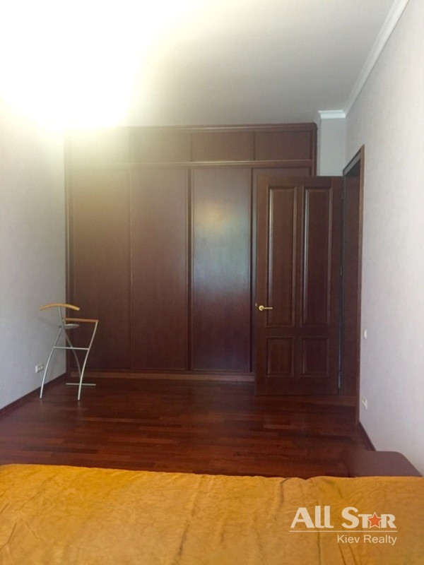 Продажа 2к квартиры в Киеве,  Крещатик ул., 23 10