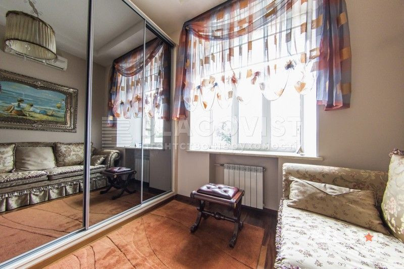 Продажа 2к квартиры в Киеве,  Крещатик ул., 23 4