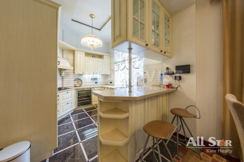 Продажа 2к квартиры в Киеве,  Крещатик ул., 23 9