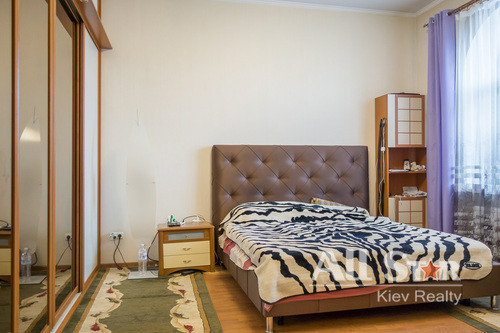 Аренда 6к дома в Киеве, Петропавловская ул., 12