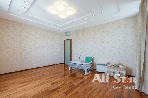Аренда 4к квартиры в Киеве,  Ирининская ул., 5/24 11