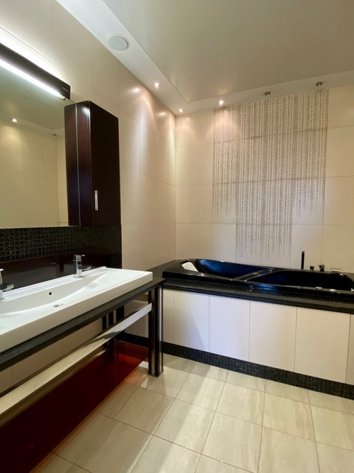 Продажа 2к квартиры в Киеве,  Лабораторная ул., 8 2