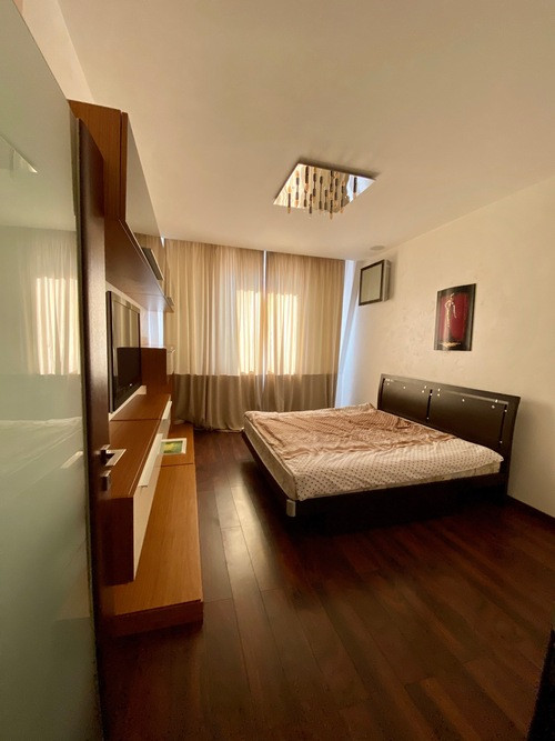 Продажа 2к квартиры в Киеве,  Лабораторная ул., 8 7
