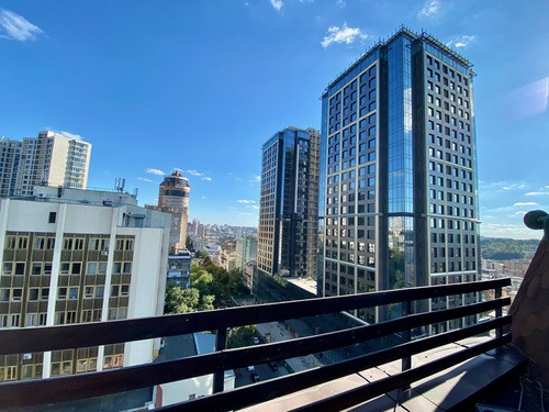 Продажа 2к квартиры в Киеве,  Лабораторная ул., 8 10