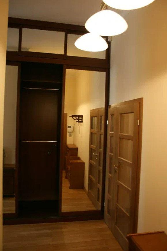 Аренда 3к квартиры в Киеве,  Притисско-Никольская ул., 8