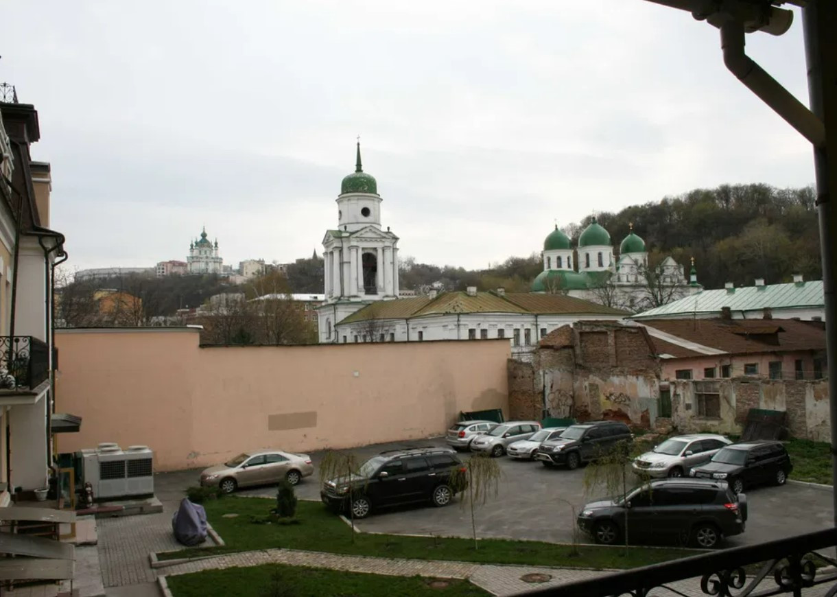 Аренда 3к квартиры в Киеве,  Притисско-Никольская ул., 13