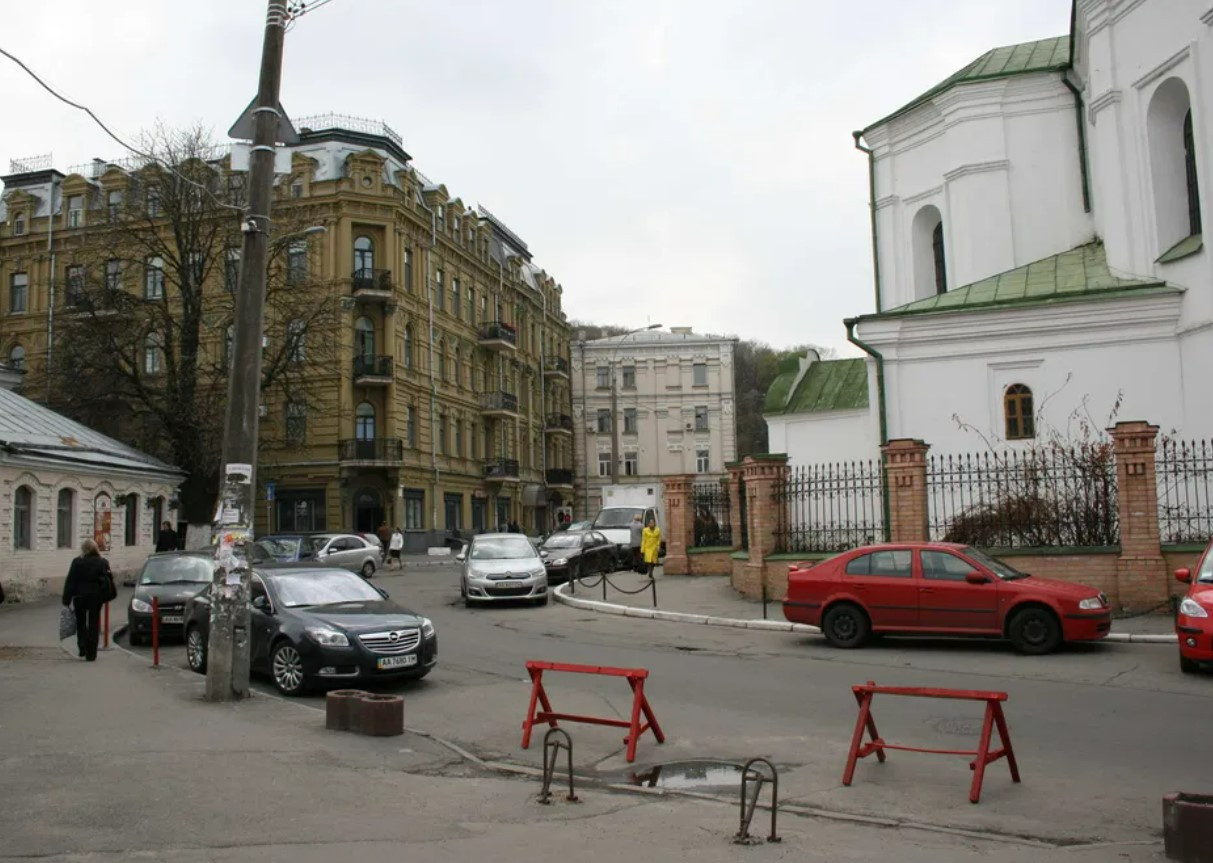 Аренда 3к квартиры в Киеве,  Притисско-Никольская ул., 23