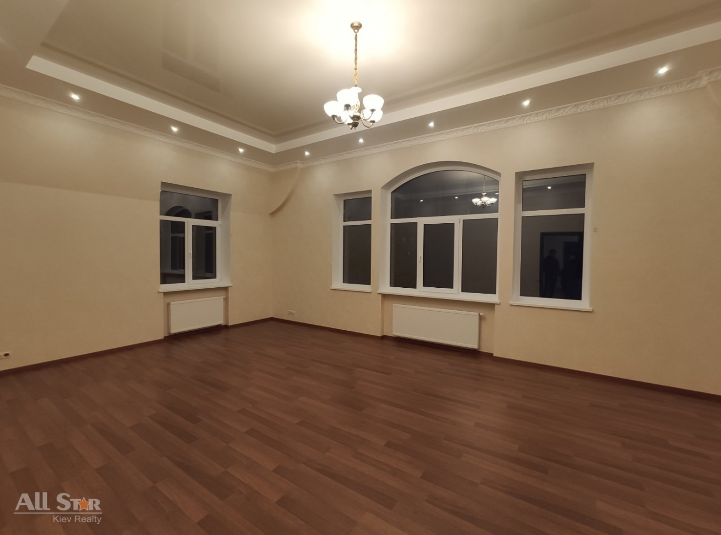 Аренда 9к дома в Киеве,  Редутная ул., 6
