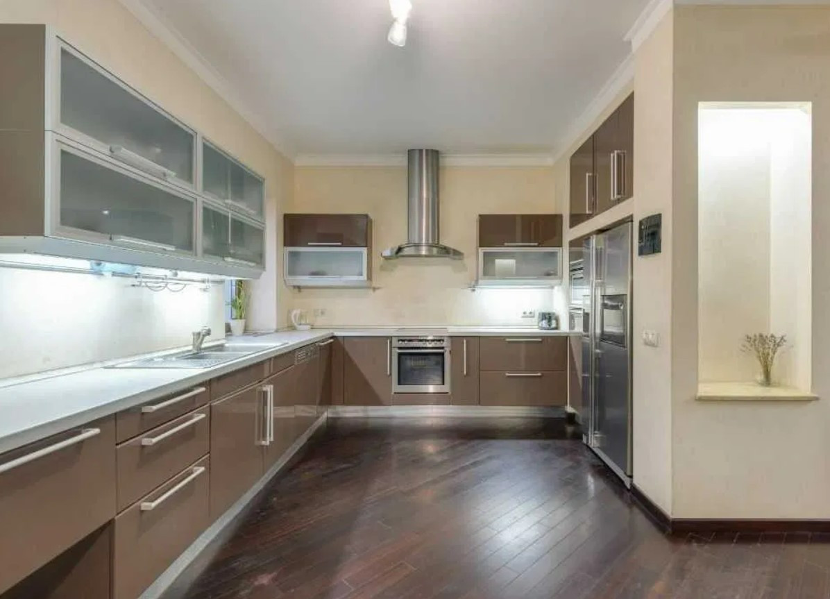 Продажа 4к квартиры в Киеве,  Академика Богомольца ул., 5 2