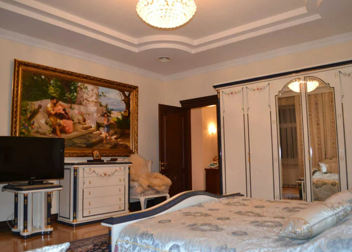 Продаж 4к квартири в Києві, Академіка Богомольця вул., 6 3