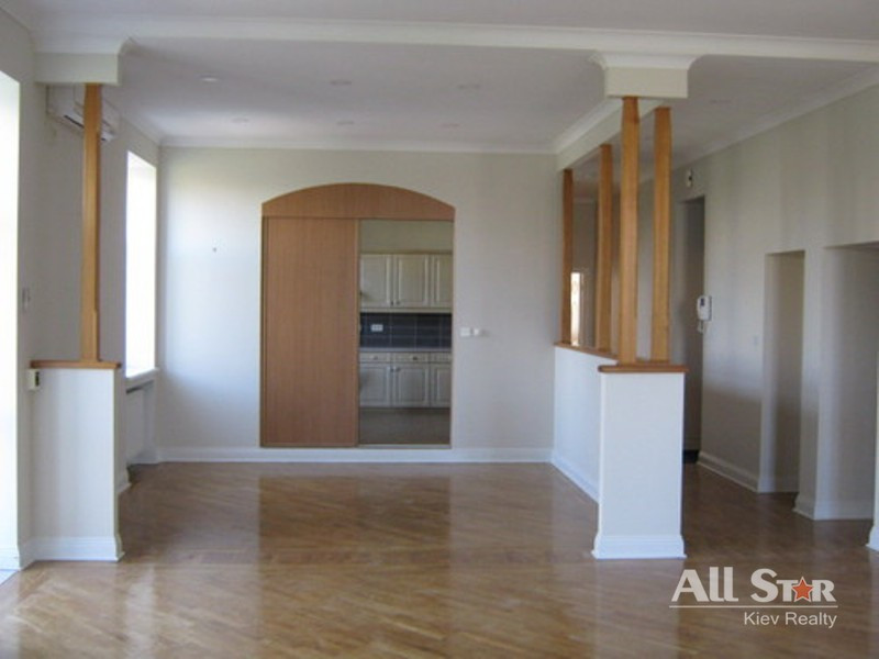 Продажа 5к квартиры в Киеве, Богдана Хмельницкого ул., 74 0
