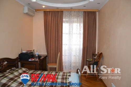 Продажа 4к квартиры в Киеве,  Обсерваторная ул., 10 7