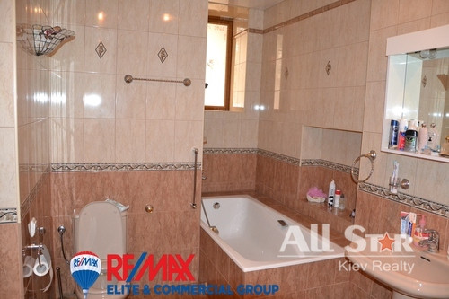 Продажа 4к квартиры в Киеве,  Обсерваторная ул., 10 8