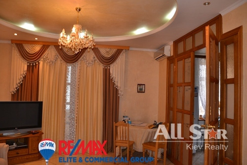 Продажа 4к квартиры в Киеве,  Обсерваторная ул., 10 11