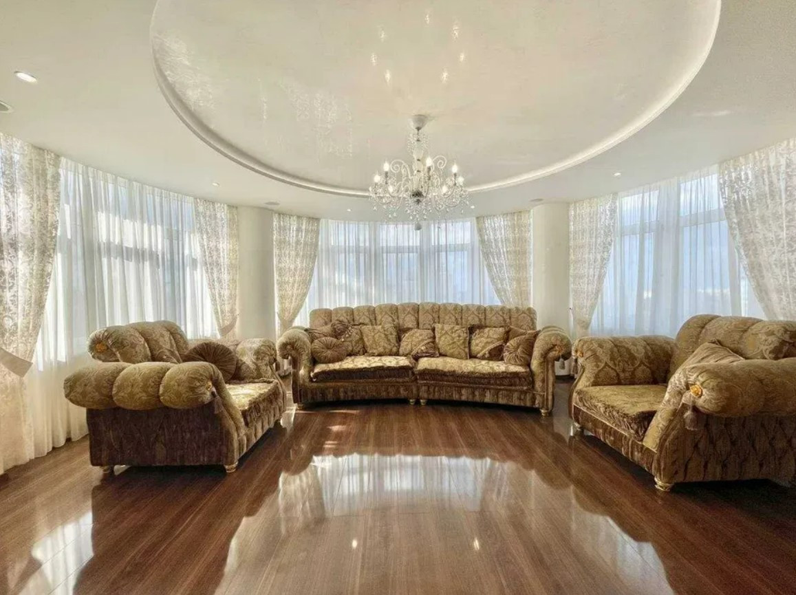 Аренда 4к квартиры в Киеве, Дмитриевская ул., 75 0