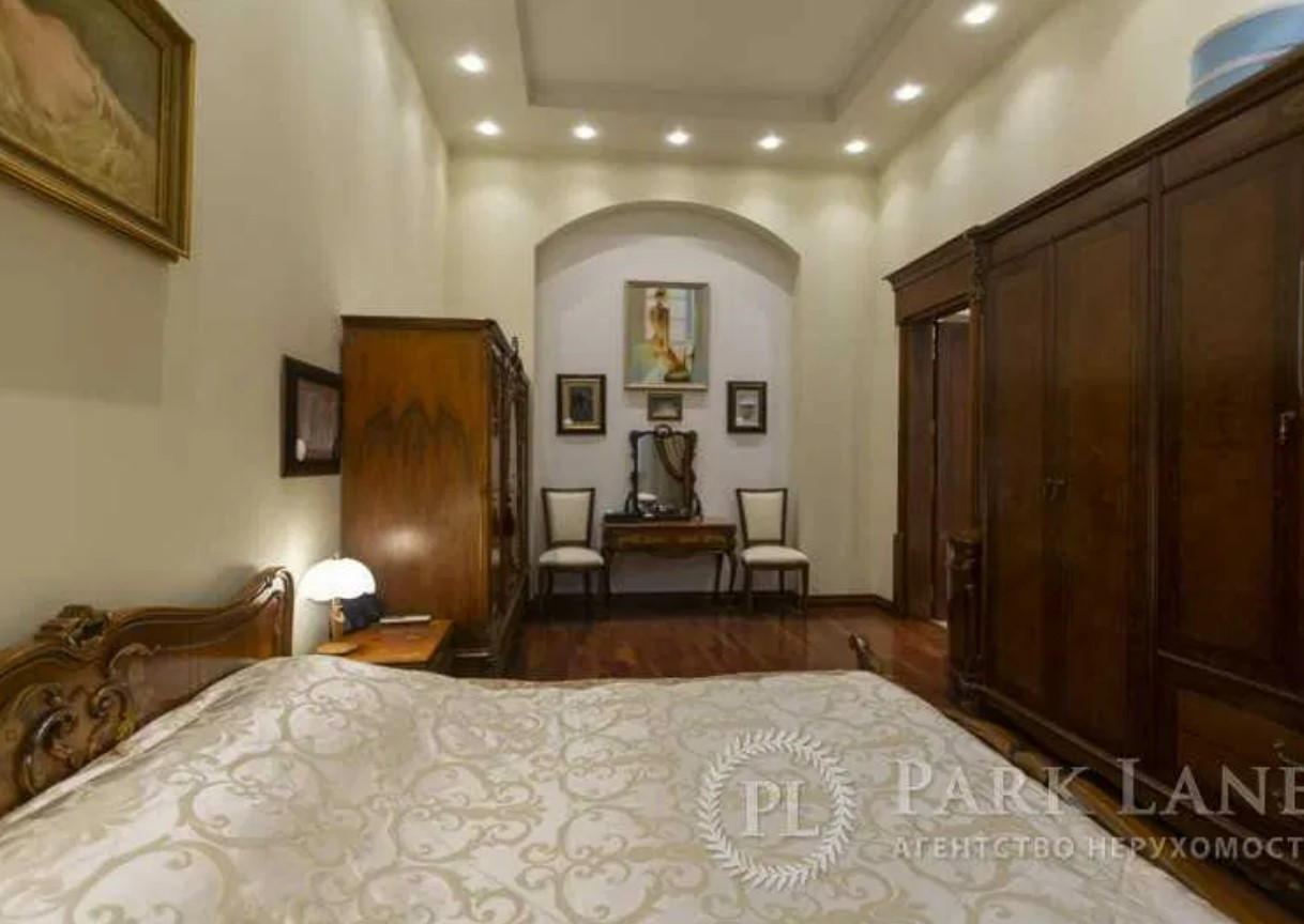 Продажа 2к квартиры в Киеве,  Шелковичная ул., 16Б 2